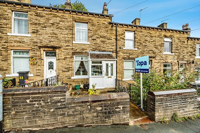 2 Bedroom Terraced House For Sale In Smithy Carr Lane, Brighouse, HD6
