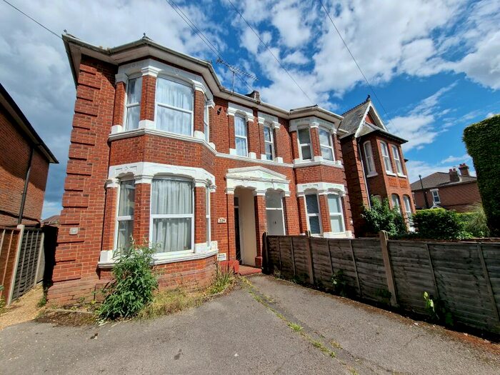 1 Bedroom Flat To Rent In Foundry Lane, Shirley, SO15