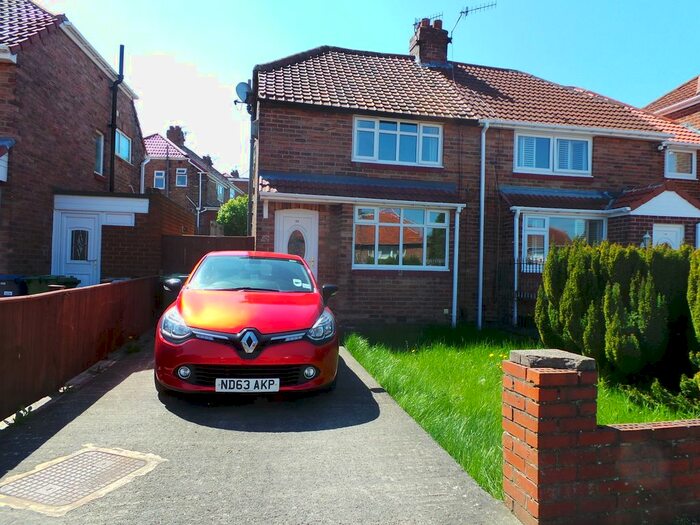 2 Bedroom Semi-Detached House To Rent In Woodside Gardens, Dunston, Gateshead, NE11
