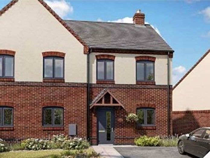 2 Bedroom Town House For Sale In Highfield Street, Hugglescote, Coalville, LE67