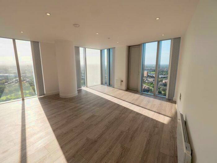 2 Bedroom Apartment To Rent In The Blade, Manchester, M15