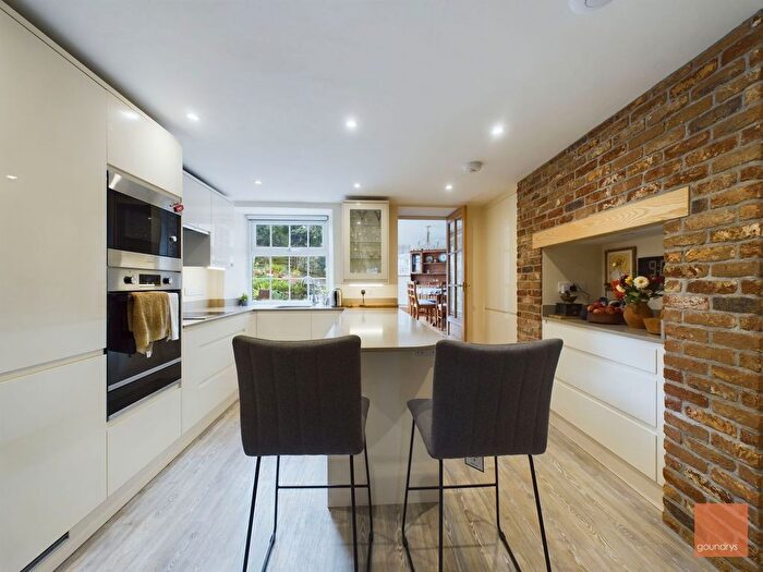 5 Bedroom Detached House For Sale In Higher Ninnis, Redruth, TR16