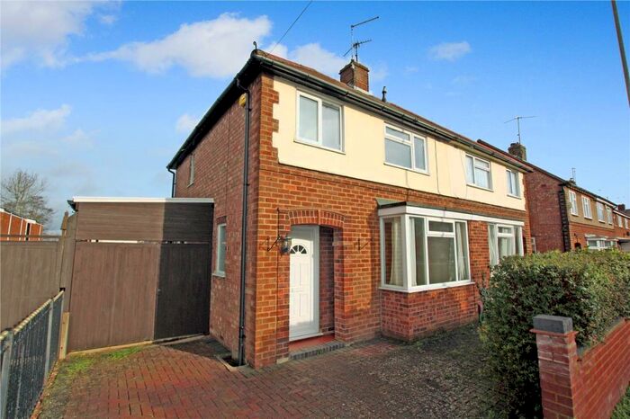3 Bedroom Semi-Detached House To Rent In Talbot Road, Rushden, Northants, NN10