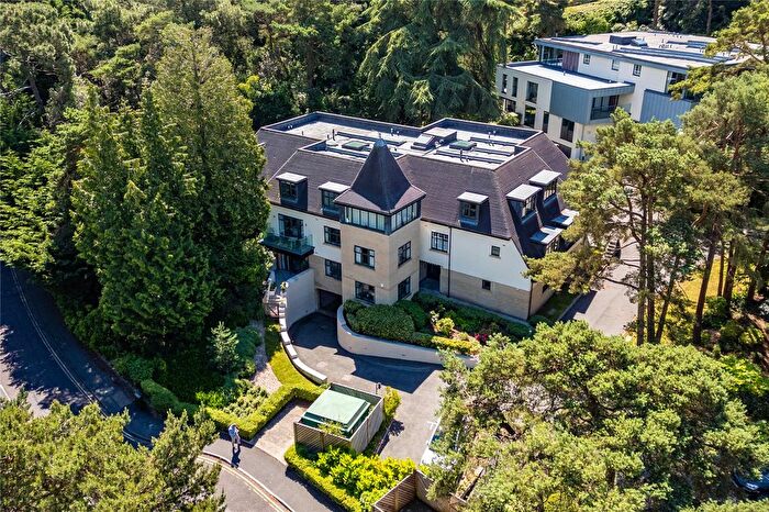 2 Bedroom Flat For Sale In Lilliput Road, Poole, Dorset, BH14
