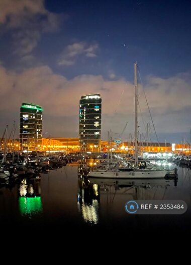 2 Bedroom Flat To Rent In Marina Point West, Chatham, ME4