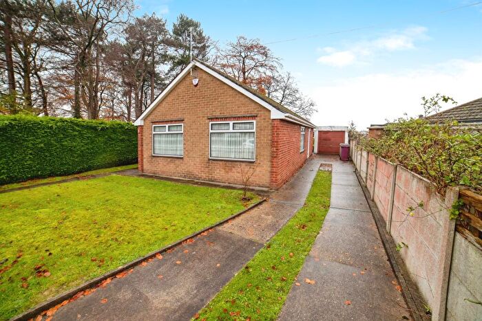 3 Bedroom Detached Bungalow For Sale In Pennine Drive, South Normanton, Alfreton, DE55