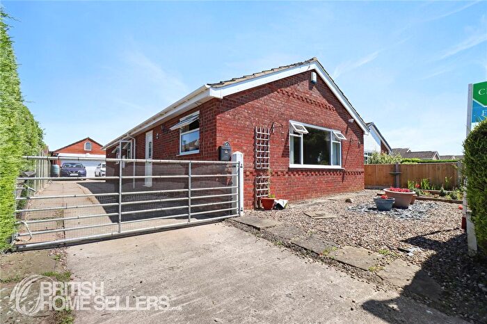 4 Bedroom Bungalow For Sale In Sands Lane, Holme-On-Spalding-Moor, York, East Yorkshire, YO43