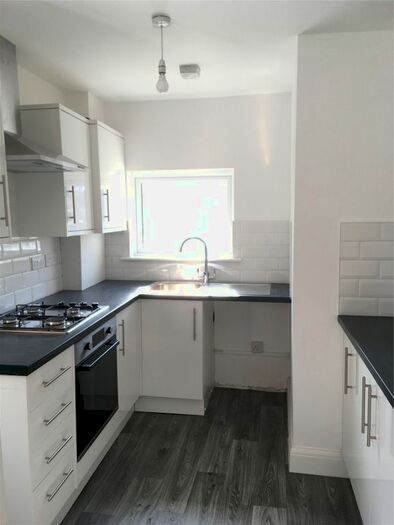 2 Bedroom Terraced House To Rent In Carlton Road, Walthamstow, London, E17