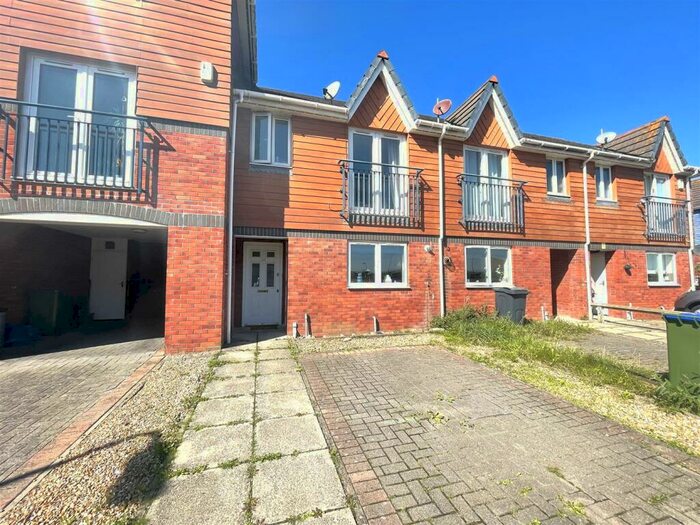 3 Bedroom Terraced House To Rent In West Quay, Newhaven, BN9