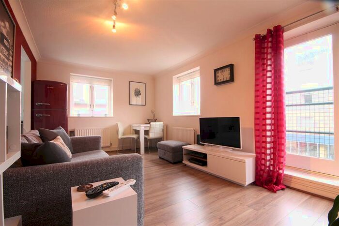 1 Bedroom Apartment To Rent In Love Lane, Quayside, NE1