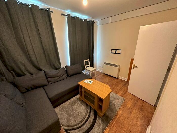1 Bedroom Flat To Rent In James Lee Square, Enfield, EN3