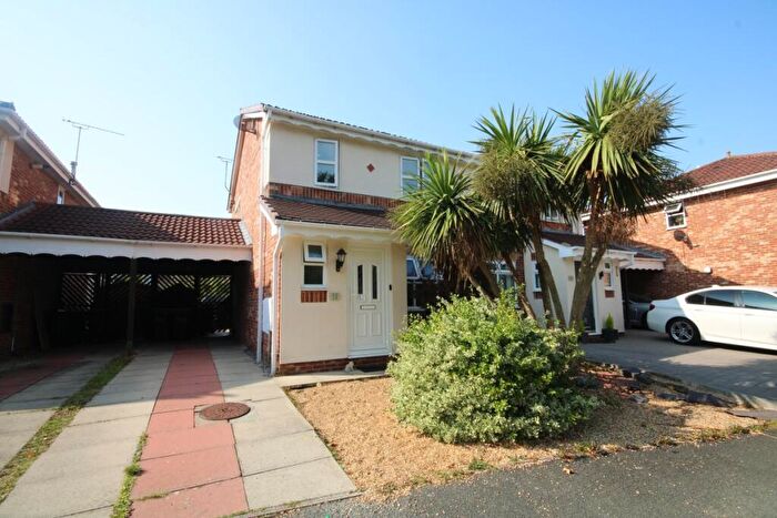 3 Bedroom Semi-Detached House To Rent In Hilbre Drive, Ellesmere Port, CH65