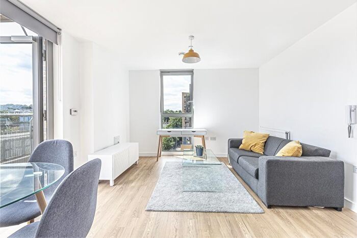 2 Bedroom Apartment To Rent In Roma Corte, Lewisham, SE13