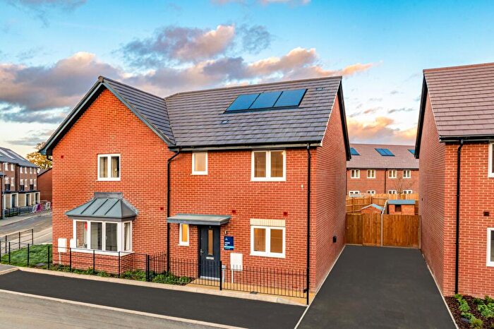 3 Bedroom Semi-Detached House To Rent In Barrosa Way, Whitehouse, MK8