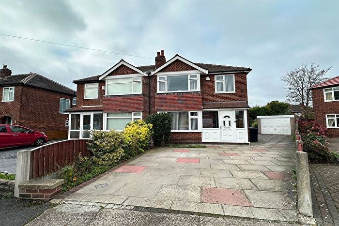 3 Bedroom Semi-Detached House To Rent In Shelton Avenue, Sale, M33