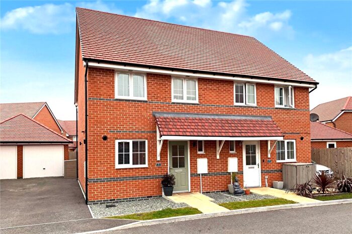 3 Bedroom Semi Detached House To Rent In Peachey Way, Littlehampton, BN17