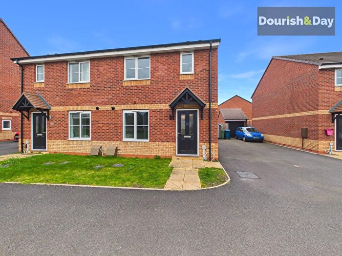 3 Bedroom Semi Detached House For Sale In Acre Mews, Stafford, ST16