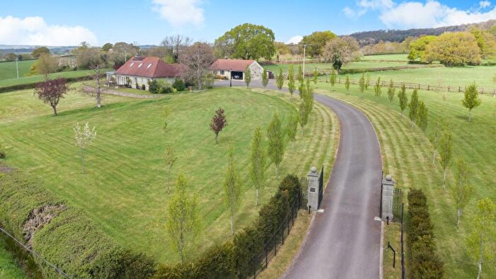 4 Bedroom Detached House For Sale In East Knoyle, Salisbury, Wiltshire, SP3