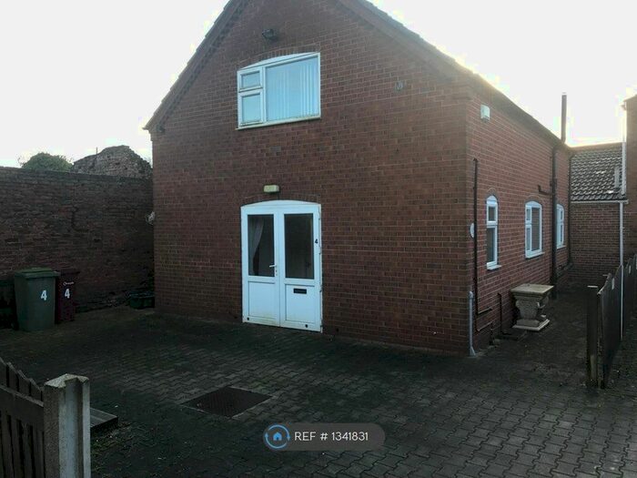 2 Bedroom Detached House To Rent In Church Mews, Haxey, Doncaster, DN9