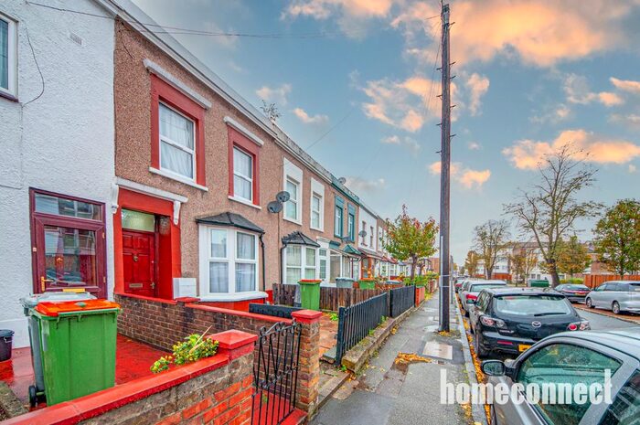 4 Bedroom Terraced House To Rent In Ash Road, Stratford, E15