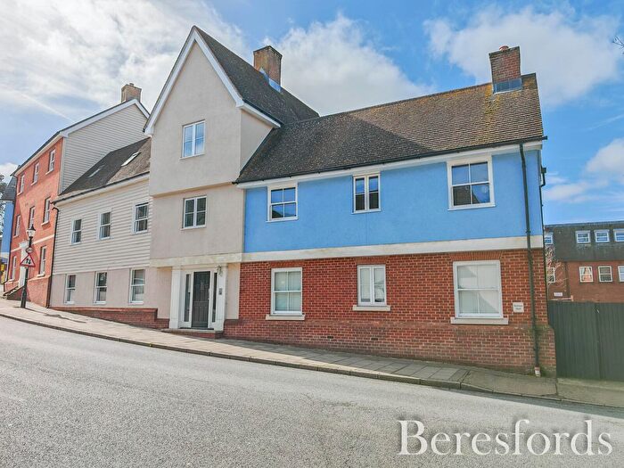 2 Bedroom Flat For Sale In Shortcut Road, Colchester, CO1