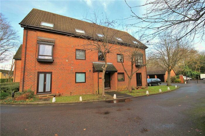 Studio To Rent In The Oaks, Moormede Crescent, Staines-Upon-Thames, Surrey, TW18