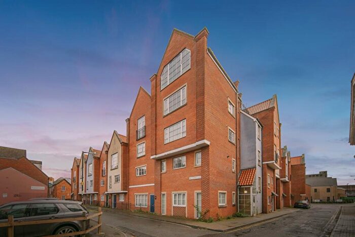 2 Bedroom Apartment For Sale In Turret Lane, Ipswich, IP4