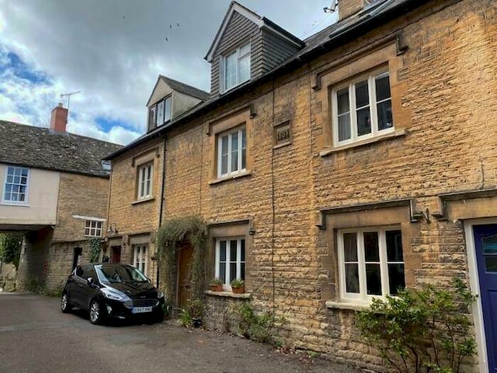 3 Bedroom Terraced House To Rent In Distons Lane, Chipping Norton, OX7