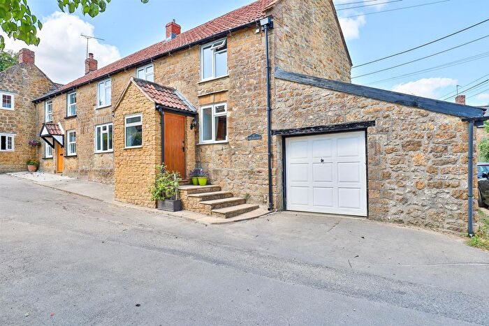 4 Bedroom Semi-Detached House For Sale In Shepton Beauchamp, Ilminster, TA19