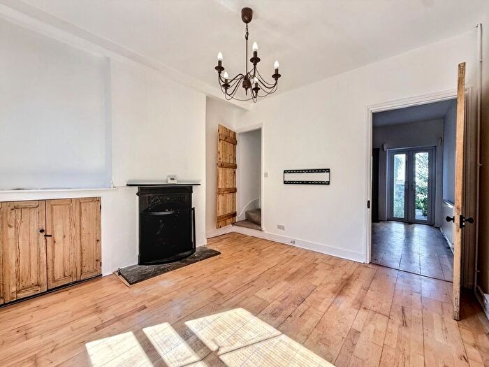 2 Bedroom Villa To Rent In Clewer Fields, Windsor, Berkshire, SL4