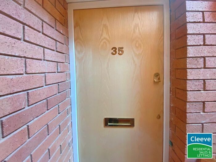 1 Bedroom Flat To Rent In Deacons Place, Bishops Cleeve, GL52