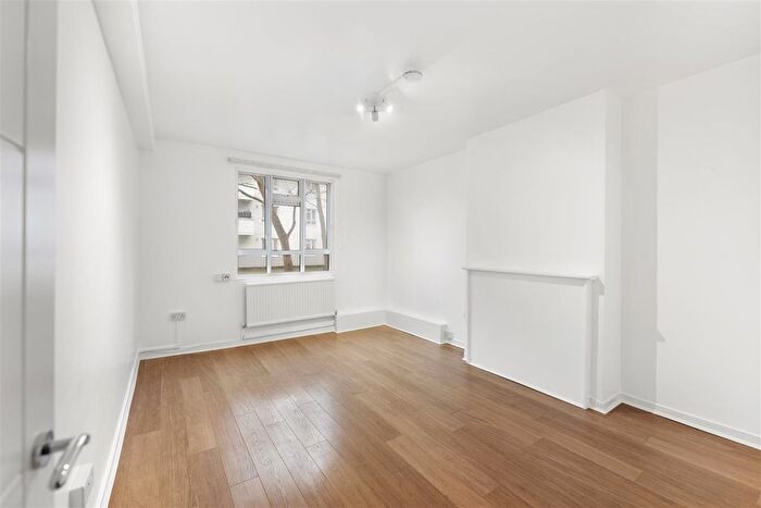 3 Bedroom Flat For Sale In Antenor House, Old Bethnal Green Road, London, E2