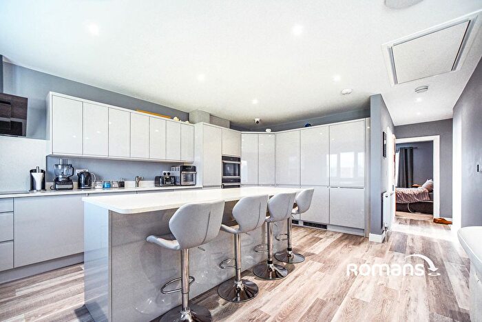 2 Bedroom Bungalow To Rent In Don Close, Swindon, Wiltshire, SN25