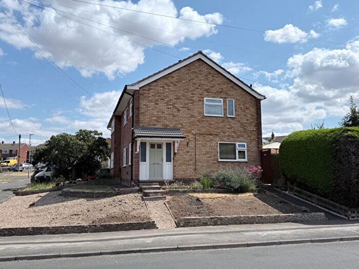 3 Bedroom Semi-Detached House For Sale In Horsewell Lane, Wigston, LE18