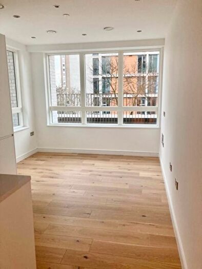 1 Bedroom Flat For Sale In Grant Road, London, SW11