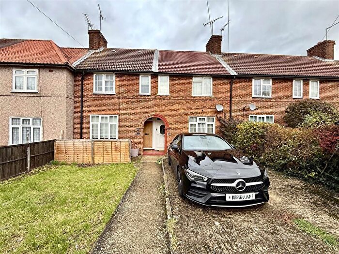 2 Bedroom Terraced House For Sale In Deansbrook Road, Edgware, HA8