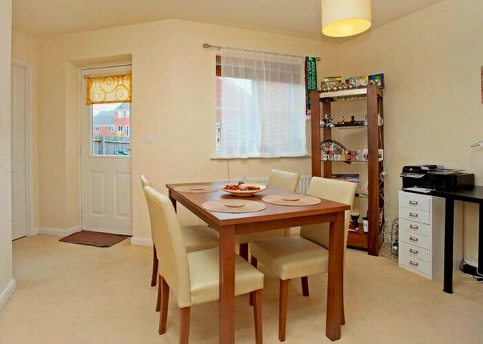 3 Bedroom End Of Terrace House For Sale In Padbury Drive, Banbury, OX16