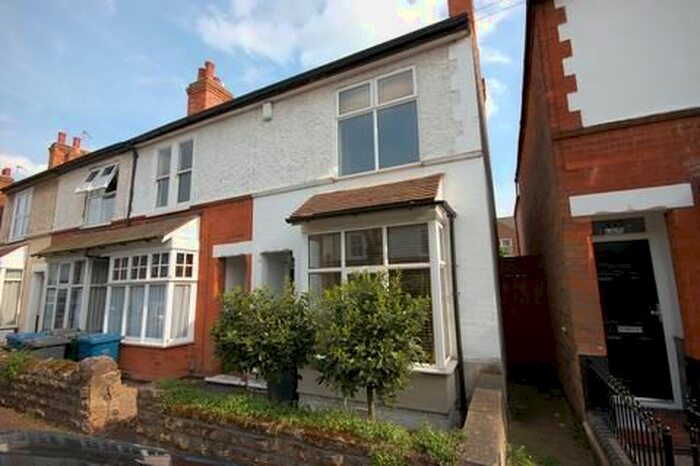 2 Bedroom Semi Detached House To Rent In Manvers Road, West Bridgford, NG2