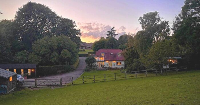 4 Bedroom Equestrian Facility For Sale In Welwyn, AL6