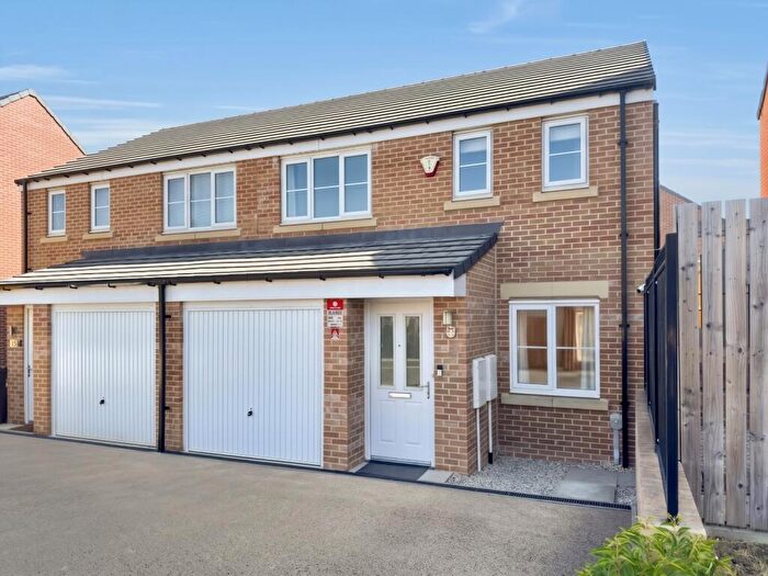 3 Bedroom Semi Detached House For Sale In Daisy Bank Avenue, Micklefield, Leeds, LS25