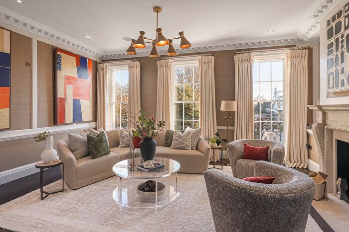 8 Bedroom Town House To Rent In Cheyne Walk, Chelsea, SW3