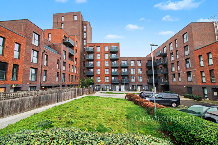 1 Bedroom Flat For Sale In Hammond Court, Watermill Lane, Edmonton, N18