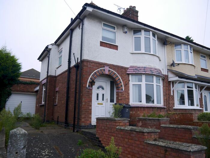 3 Bedroom Semi-Detached House To Rent In Arncliffe Road, Leicester, LE5