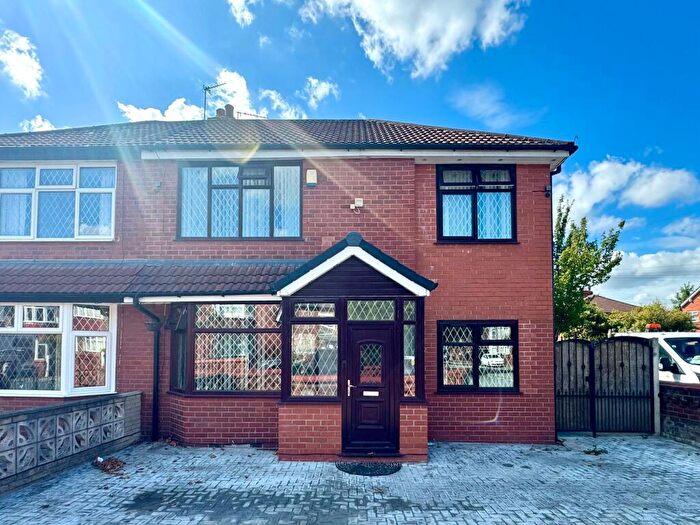 4 Bedroom Detached House For Sale In Strathmere Avenue, Stretford, M32