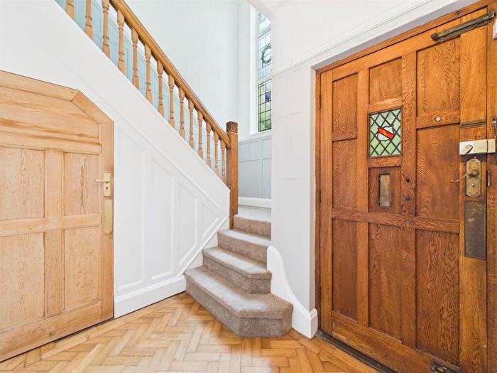 2 Bedroom Apartment To Rent In A, Warwick Road Solihull, B91