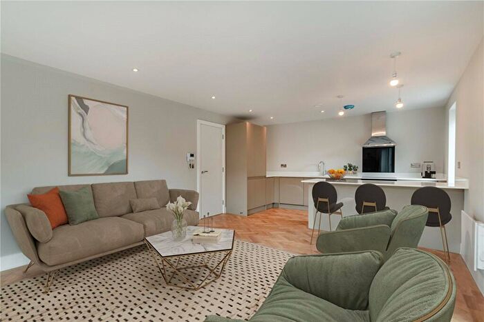 2 Bedroom Flat To Rent In Apartment, Lambert House, Harrogate, North Yorkshire, HG1