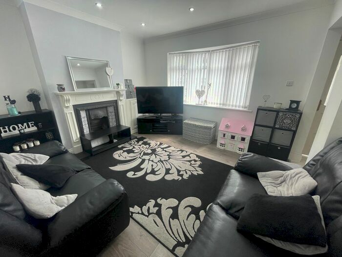 3 Bedroom Semi-Detached House To Rent In Kingston Avenue, Wigston, LE18