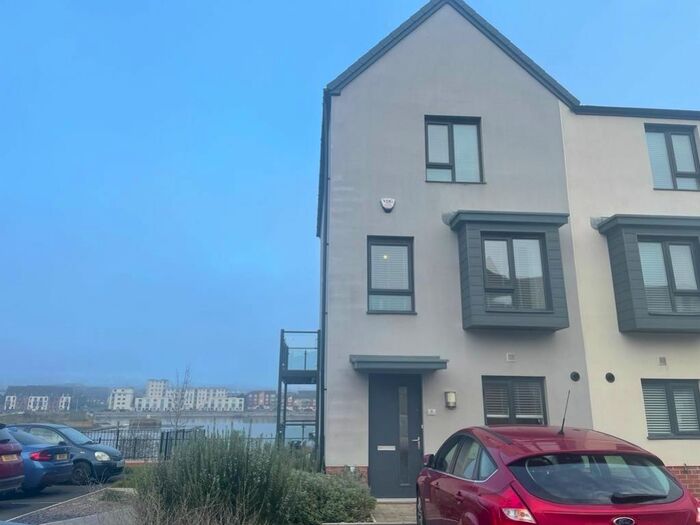 3 Bedroom End Of Terrace House To Rent In Ffordd Pentre, Barry, Glamorgan, CF62