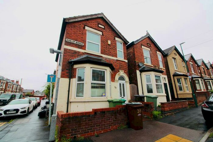 4 Bedroom House To Rent In Dunlop Avenue, Nottingham, NG7