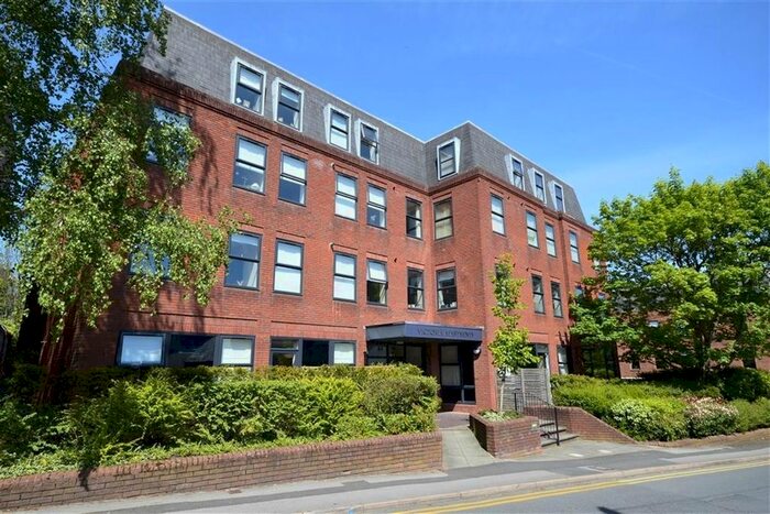 1 Bedroom Flat To Rent In Victoria Street, WA14